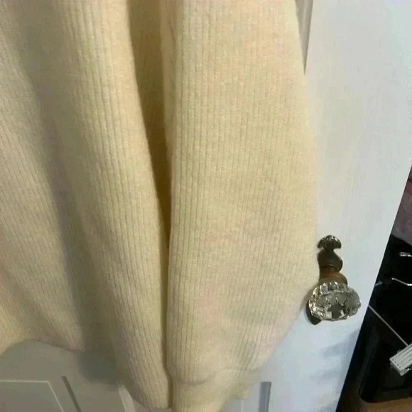 Cyrus pull over hooded sweater ivory color size xl - Picture 7 of 7